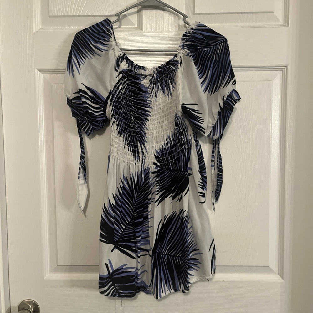 Elegant Blue and White Leaf Print Shirt
